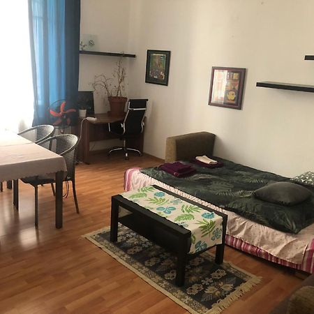 Kriszti Apartment Будапеща Екстериор снимка