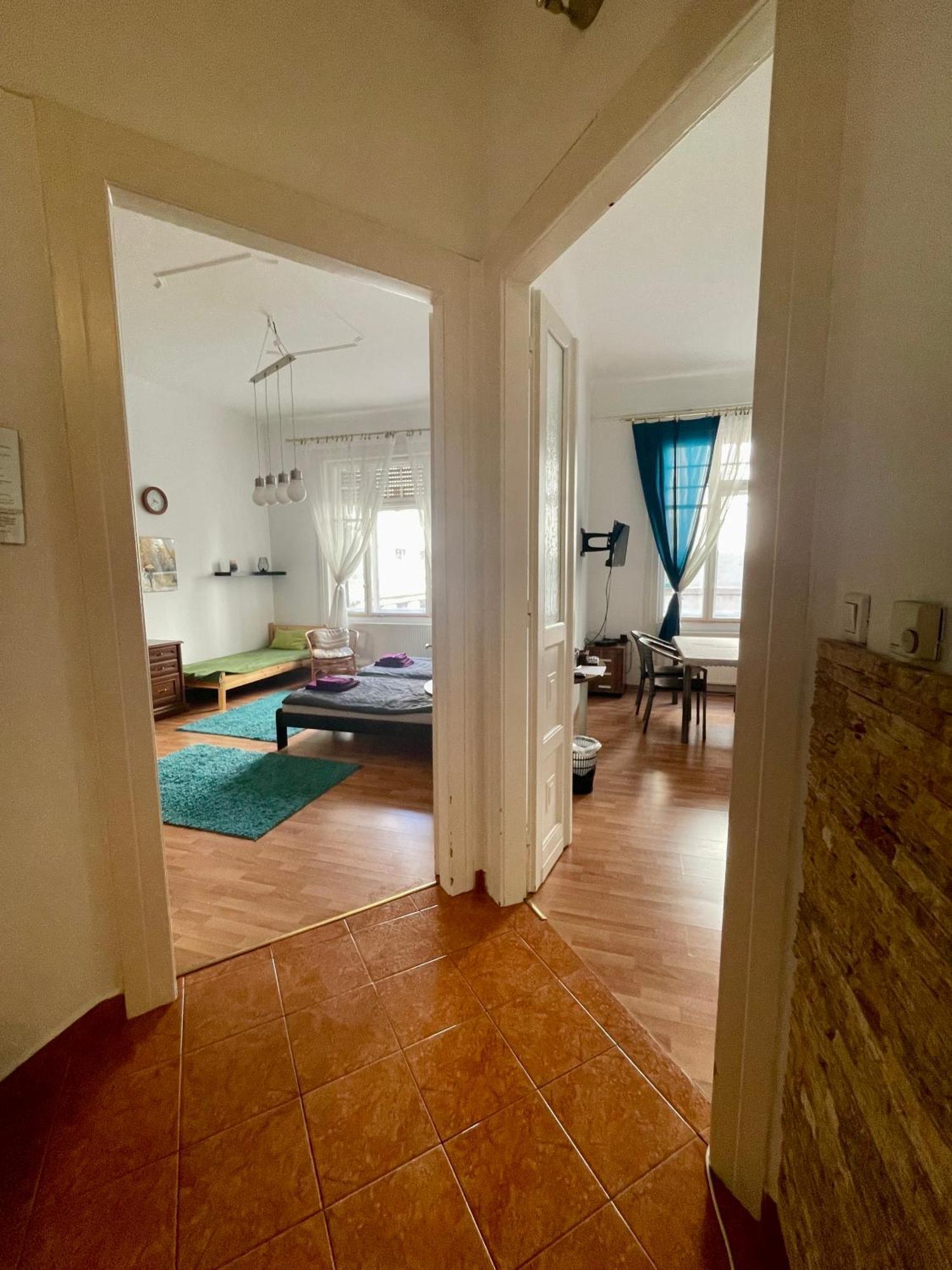 Kriszti Apartment Будапеща Екстериор снимка