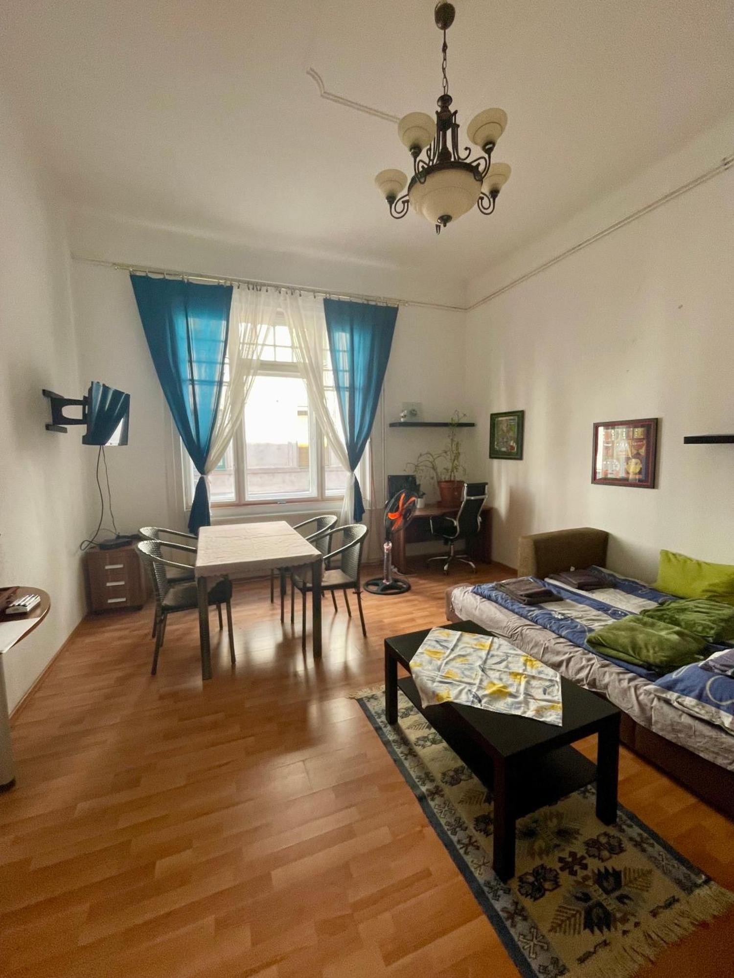 Kriszti Apartment Будапеща Екстериор снимка